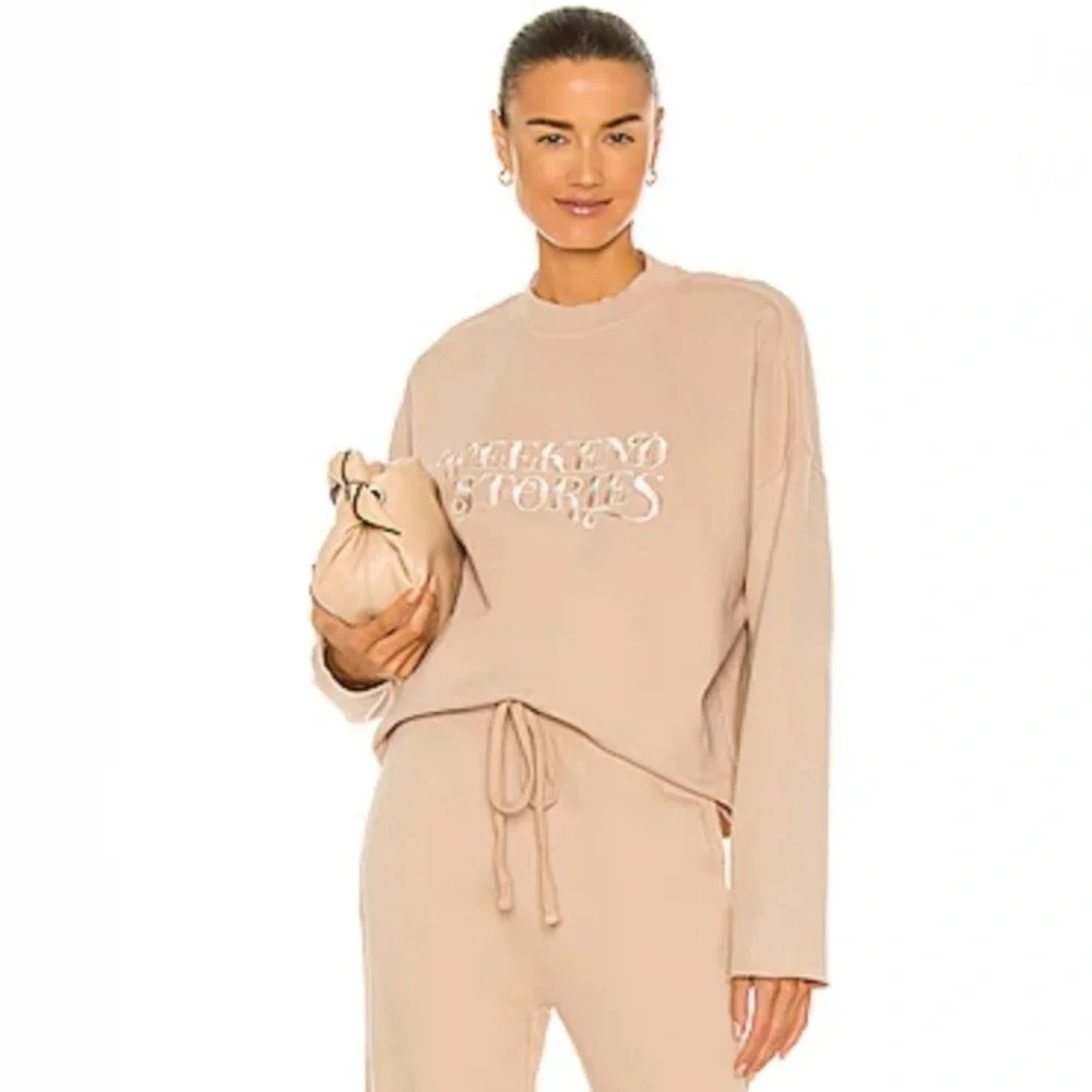 NWT Weekend Stories Jane Sweatshirt‎ in Taupe Size Extra Small